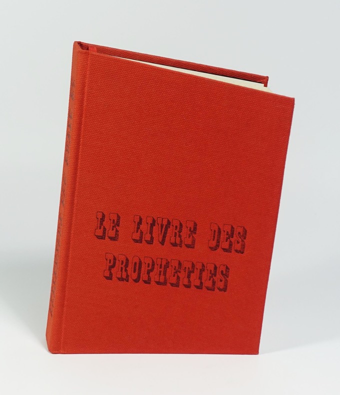 Josane Charpentier, "Le livre de prophéties" Robert Morel éditeur, 1971.