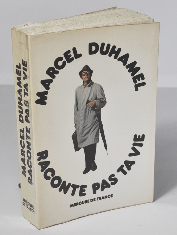 Edition originale sur grand papier (pur fil Lafuma Navarre), tirée à 45 exemplaires, de "Raconte pas ta vie" de Marcel Duhamel, édité en 1972 par le Mercure de France.